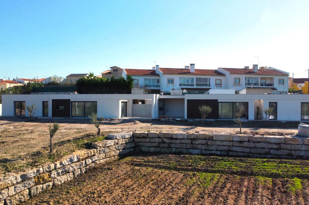 Moradia V3 Térrea com Piscina - Próximo da Praia da Areia Branca