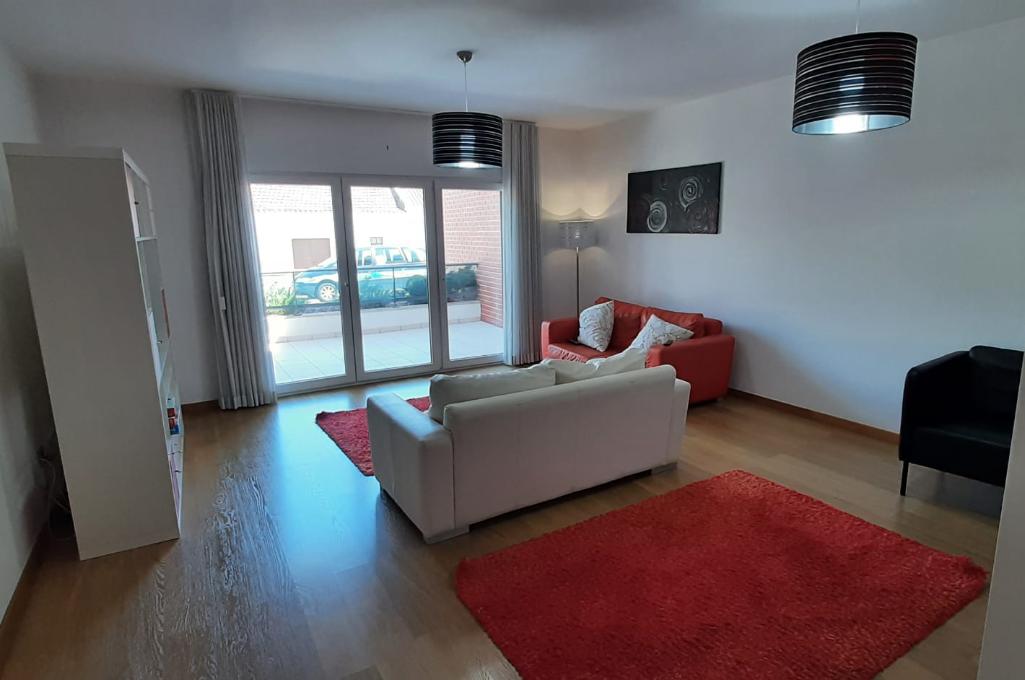 Espaçoso Apartamento T3 rés-do-chão  - Lourinhã